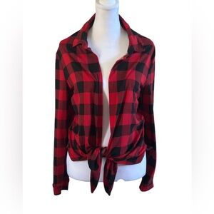 No Boundaries Red & Black Buffalo Plaid Open Tie Front Shirt